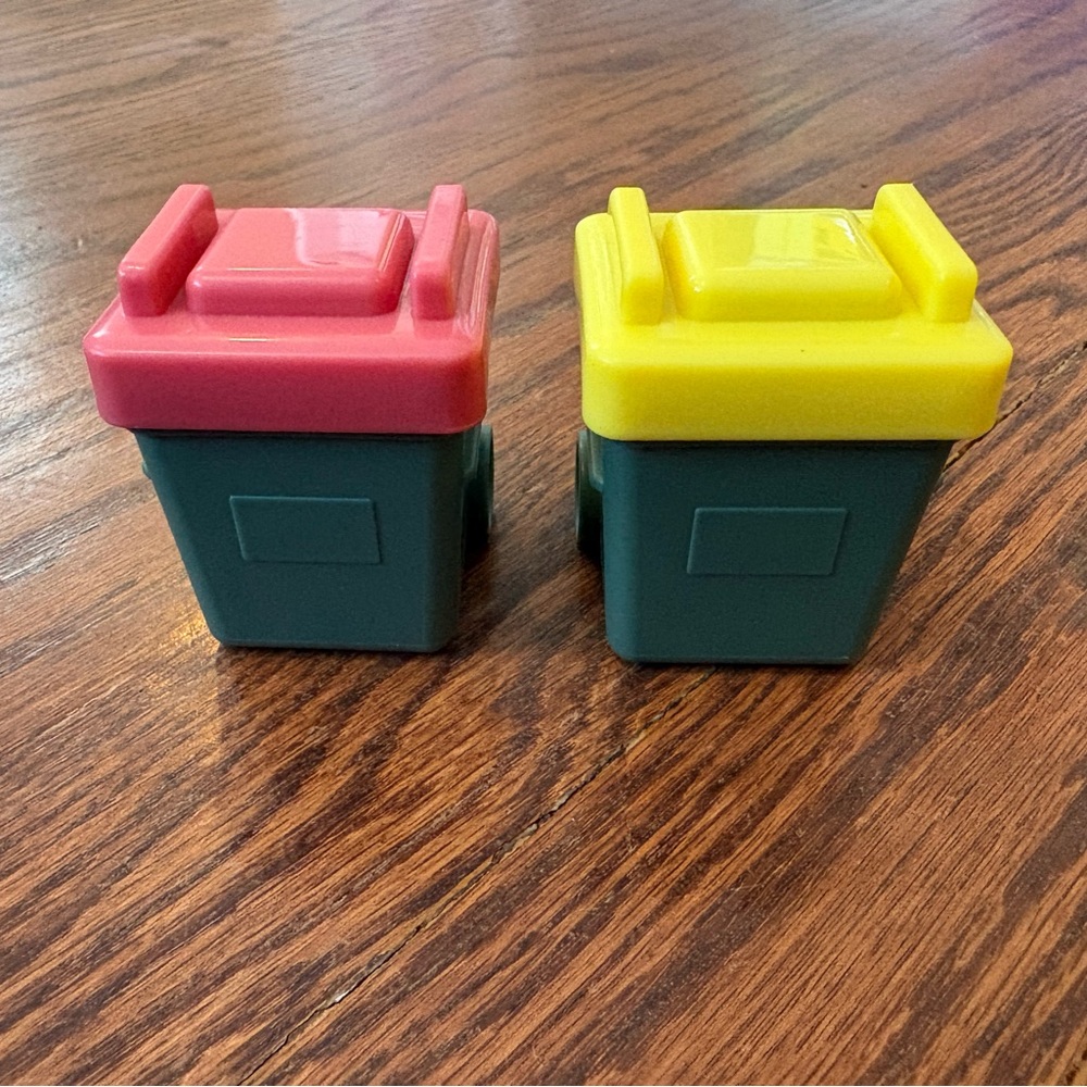 Bluey Replacement Trash Cans Garbage Bin Set of 2 Bluey and Friends Preowned